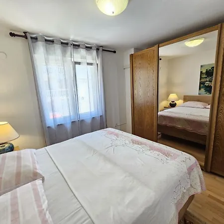 Blaz 3 - 5 Pax, Terrace With Sea View, 150 M From The