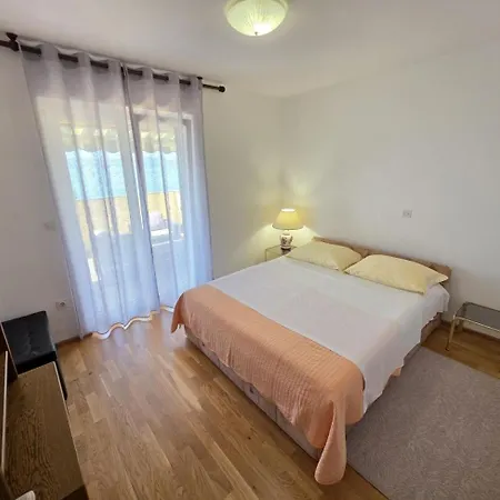 Blaz 3 - 5 Pax, Terrace With Sea View, 150 M From The *