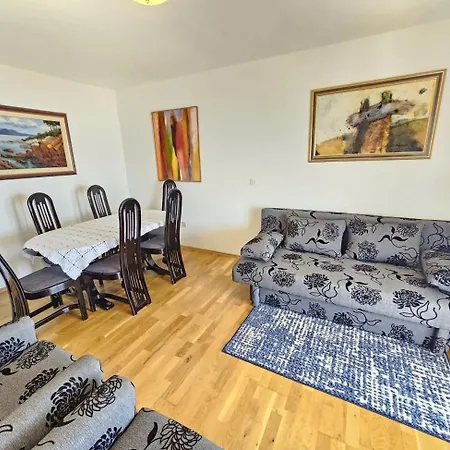 Blaz 3 - 5 Pax, Terrace With Sea View, 150 M From The Apartmán