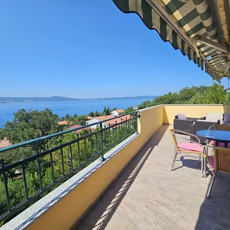 Apartmán Blaz 3 - 5 Pax, Terrace With Sea View, 150 M From The