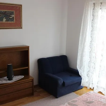 Blaz 3 - 5 Pax, Terrace With Sea View, 150 M From The Novi Vinodolski